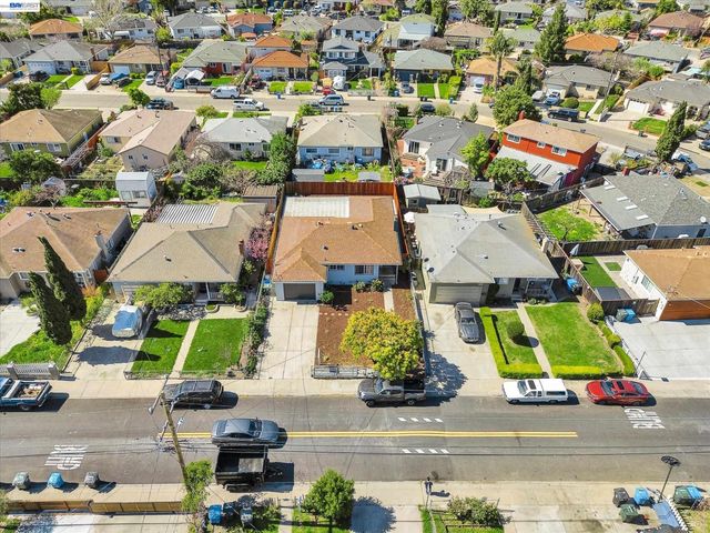 147 Wisteria Dr, East Palo Alto, CA 94303