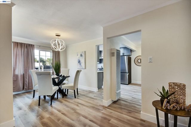 147 Wisteria Dr, East Palo Alto, CA 94303