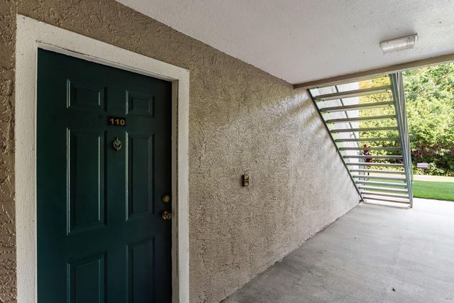 18108 PEREGRINES PERCH PLACE 7110, Lutz, FL 33558