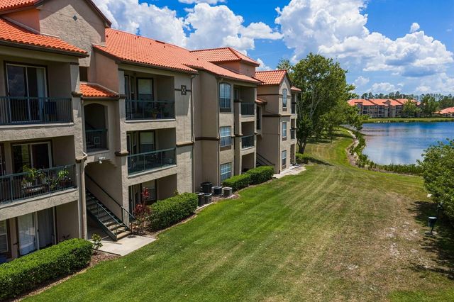18108 PEREGRINES PERCH PLACE 7110, Lutz, FL 33558