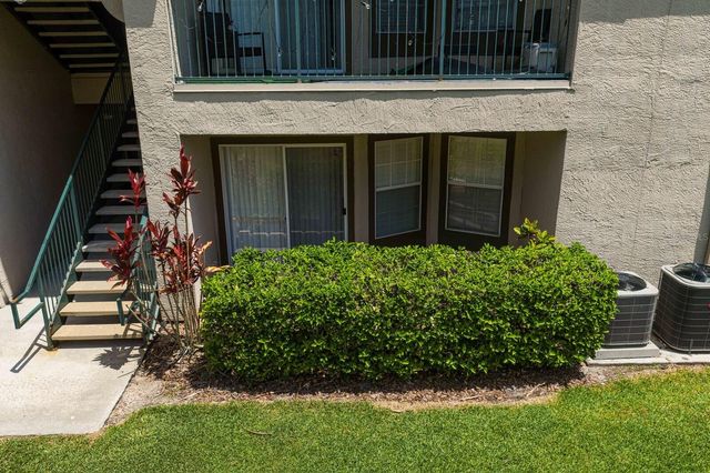 18108 PEREGRINES PERCH PLACE 7110, Lutz, FL 33558