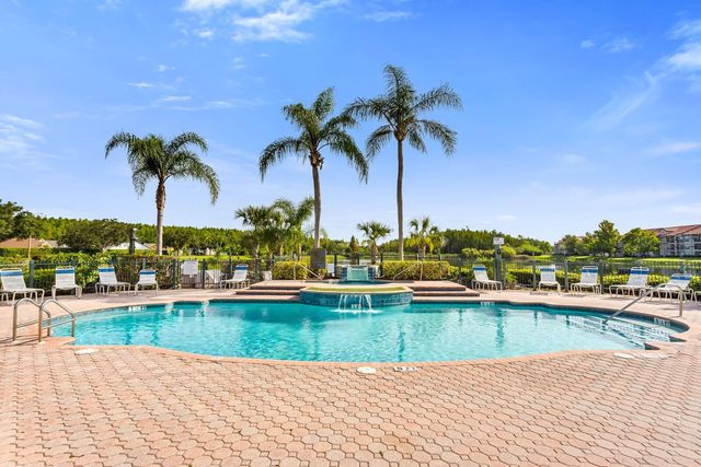 18108 PEREGRINES PERCH PLACE 7110, Lutz, FL 33558