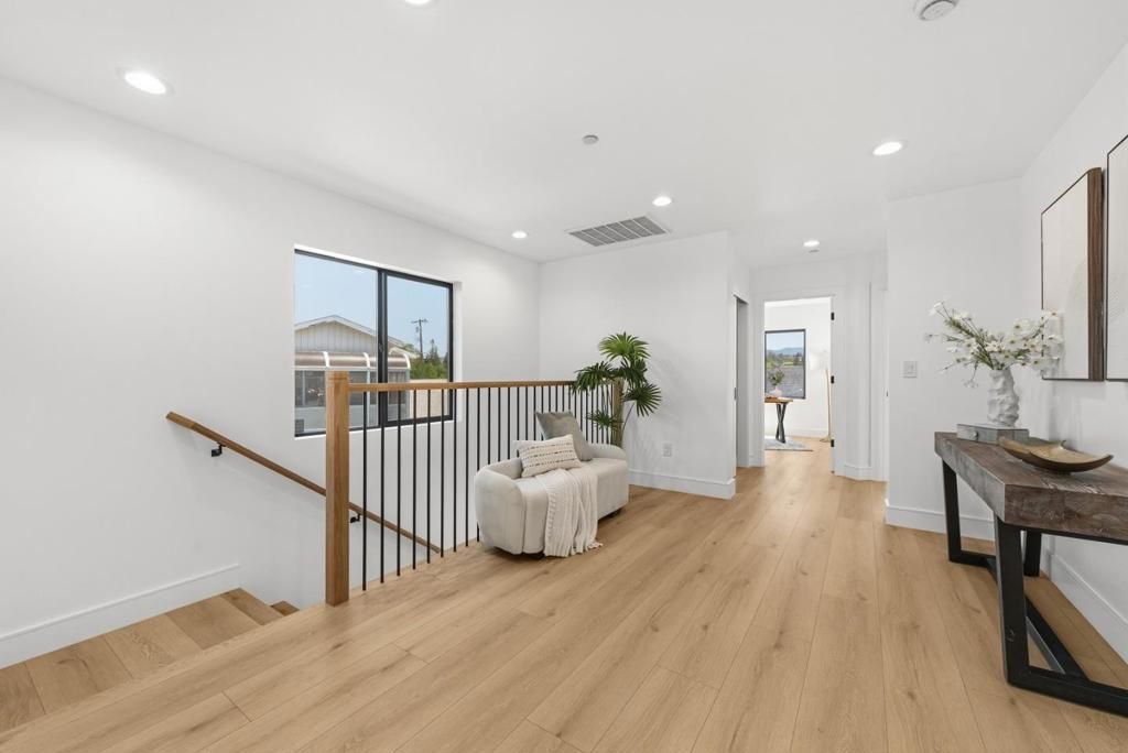 Image 15 of property listing at Sequoia Avenue, Redwood City, CA 94061