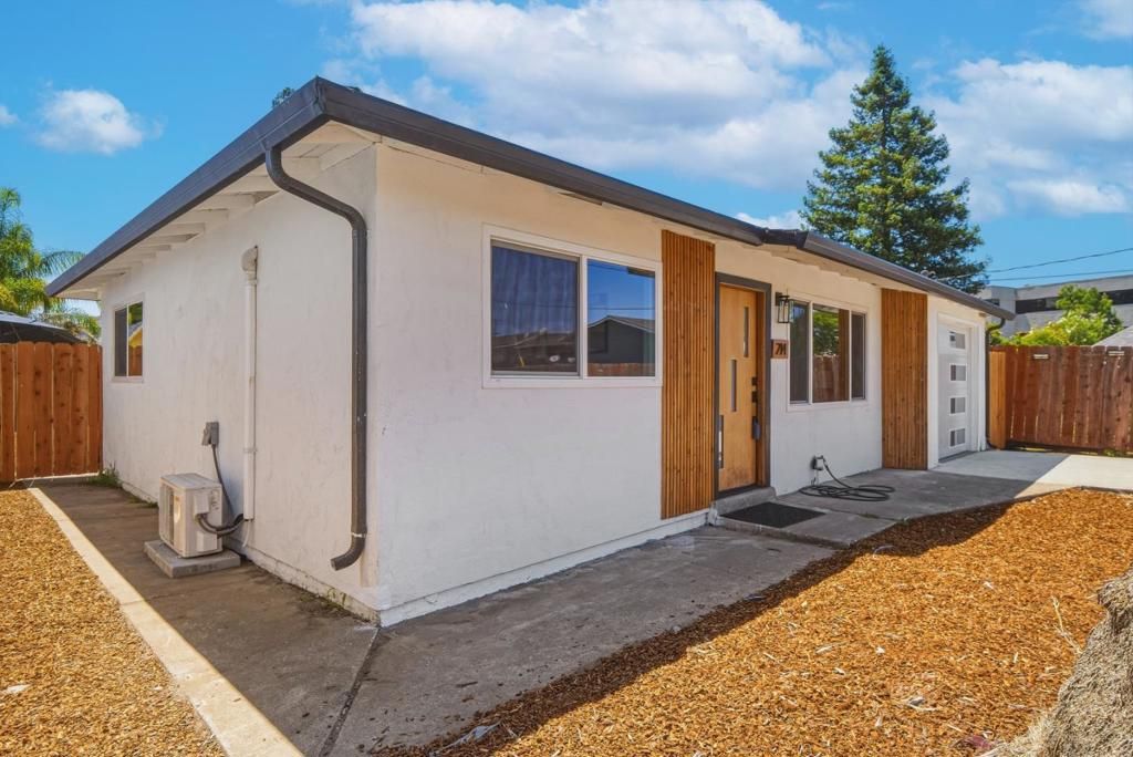 Image 31 of property listing at Sequoia Avenue, Redwood City, CA 94061