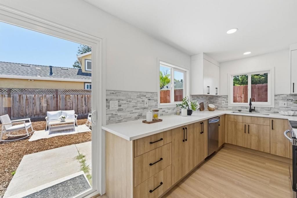 Image 38 of property listing at Sequoia Avenue, Redwood City, CA 94061