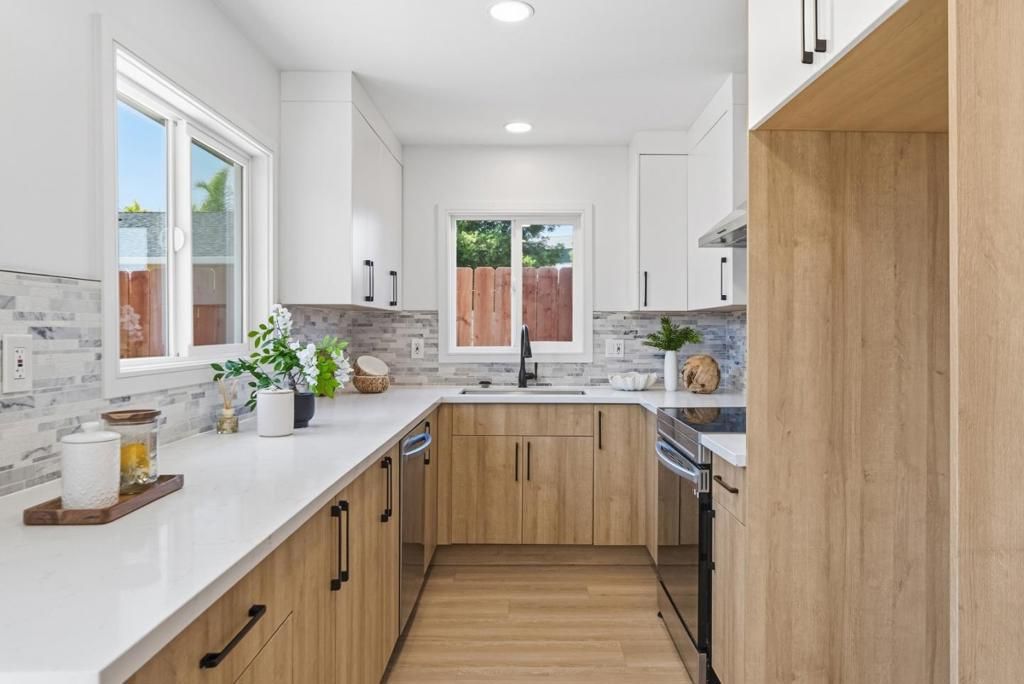 Image 39 of property listing at Sequoia Avenue, Redwood City, CA 94061