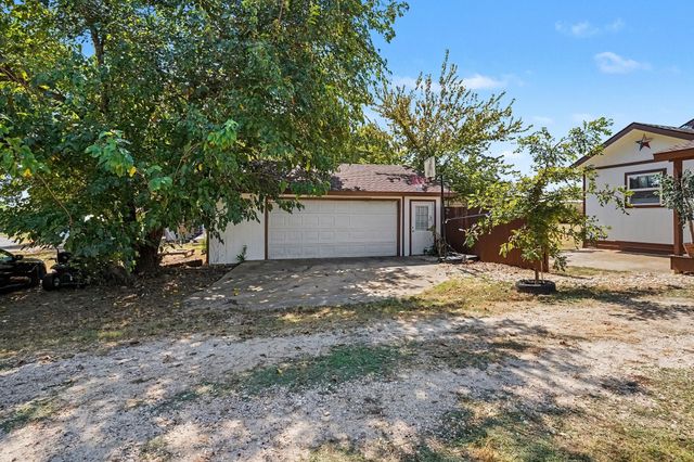 205 Davis Ranch Road, Alvarado, TX 76009