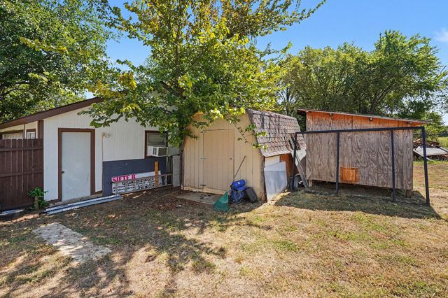 205 Davis Ranch Road, Alvarado, TX 76009