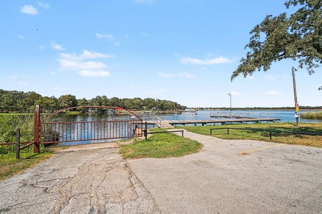 205 Davis Ranch Road, Alvarado, TX 76009