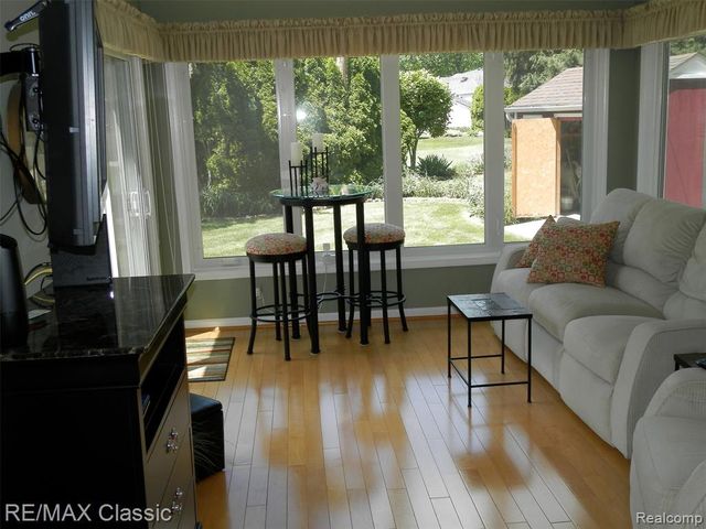 14921 Delaware Avenue, Redford, MI 48239