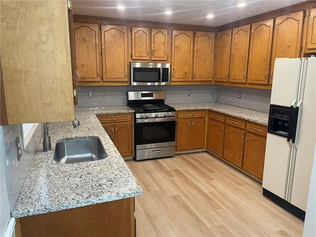 1075 Crystal Water Drive, Lawrenceville, GA 30045