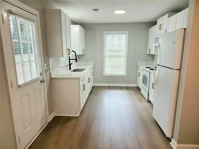 5542 Shawnee Trail, Norcross, GA 30071