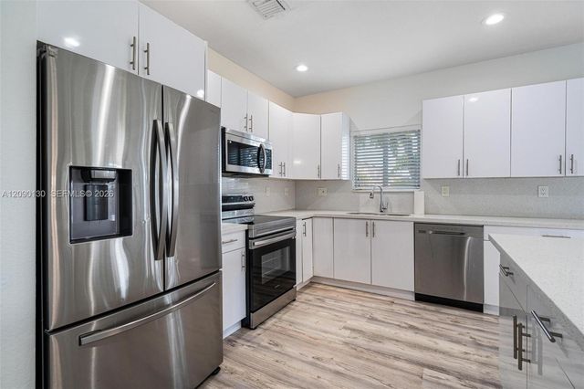 16350 SW 50th Terrace, Miami, FL 33185