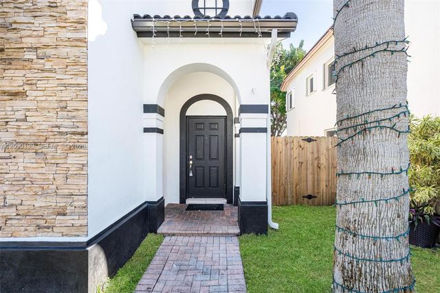 16350 SW 50th Terrace, Miami, FL 33185
