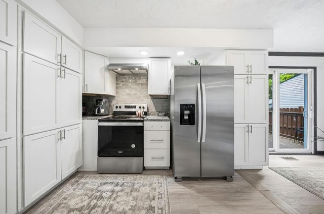 5560 Fescue Drive, Hilliard, OH 43026