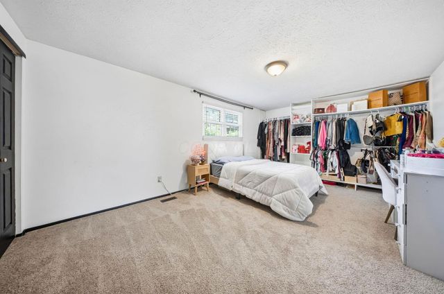 5560 Fescue Drive, Hilliard, OH 43026