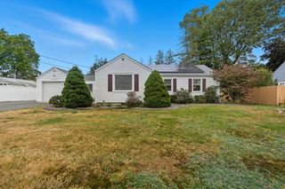 114 Brookside Circle, Springfield, MA 01129