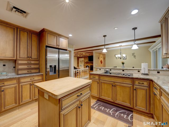 49 Beverly Drive, Avon, CT 06001
