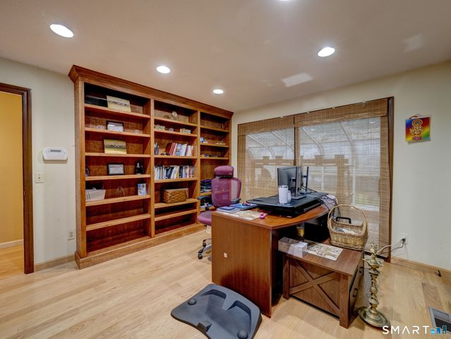 49 Beverly Drive, Avon, CT 06001