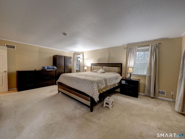 49 Beverly Drive, Avon, CT 06001