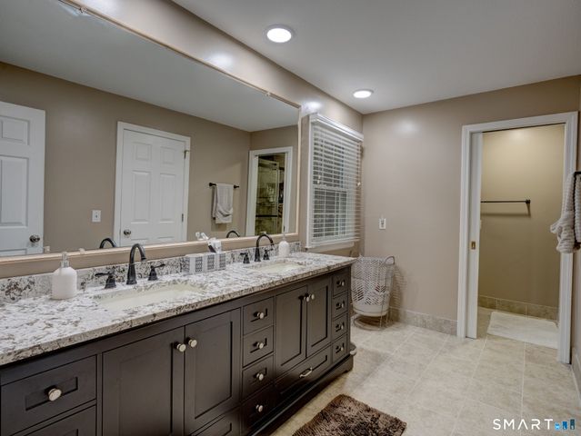 49 Beverly Drive, Avon, CT 06001