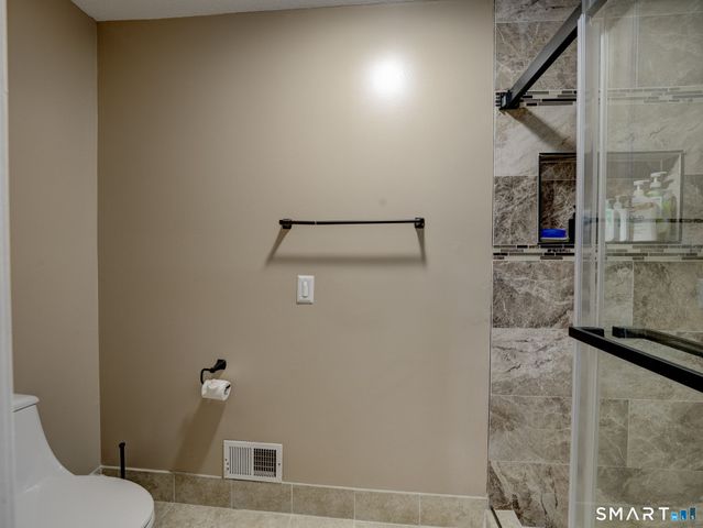 49 Beverly Drive, Avon, CT 06001