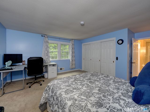 49 Beverly Drive, Avon, CT 06001