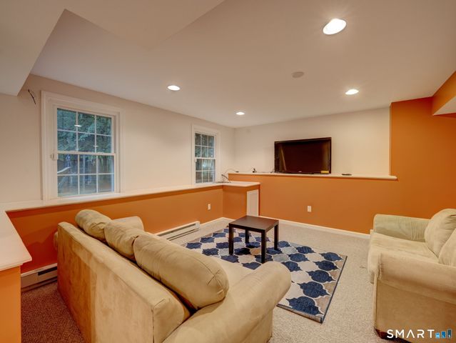 49 Beverly Drive, Avon, CT 06001