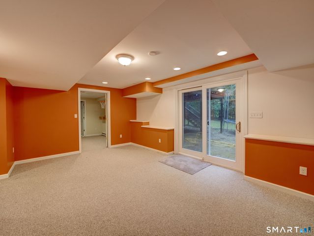 49 Beverly Drive, Avon, CT 06001