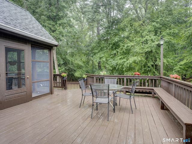 49 Beverly Drive, Avon, CT 06001