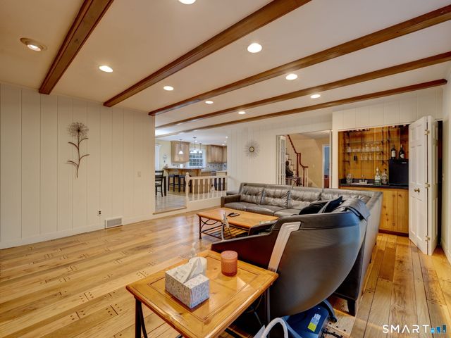 49 Beverly Drive, Avon, CT 06001