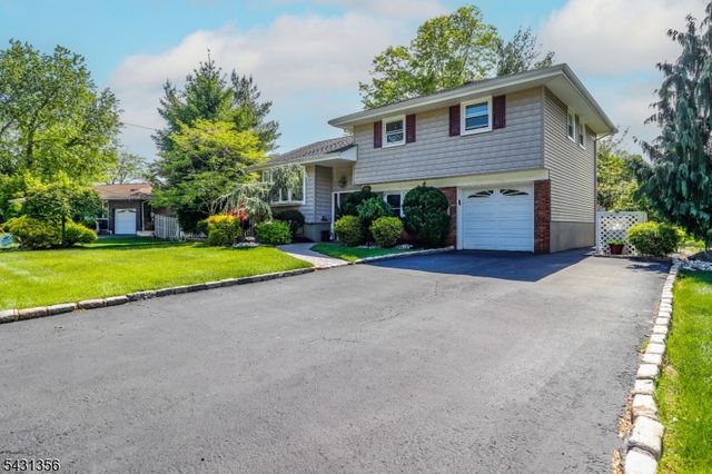 94 Hayes Ave, Clark Twp., NJ 07066