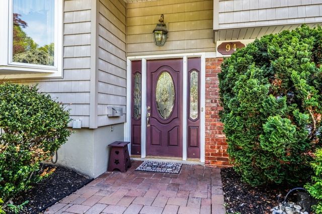 94 Hayes Ave, Clark Twp., NJ 07066