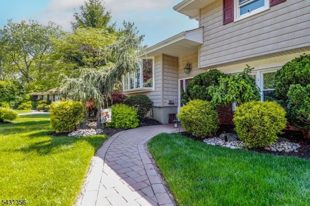 94 Hayes Ave, Clark Twp., NJ 07066