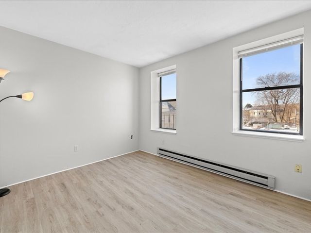 1 Cypress Rd 107, Boston, MA 02135