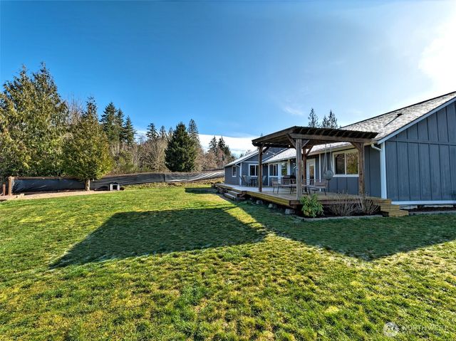 235 E Heights Place N, Belfair, WA 98528