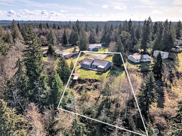235 E Heights Place N, Belfair, WA 98528