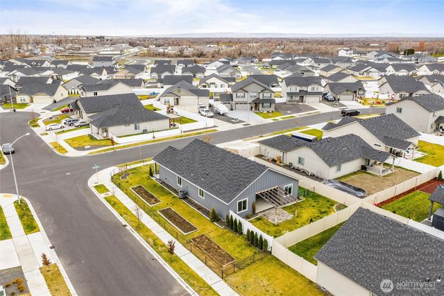 4210 Cove West, Moses Lake, WA 98837