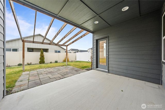 4210 Cove West, Moses Lake, WA 98837