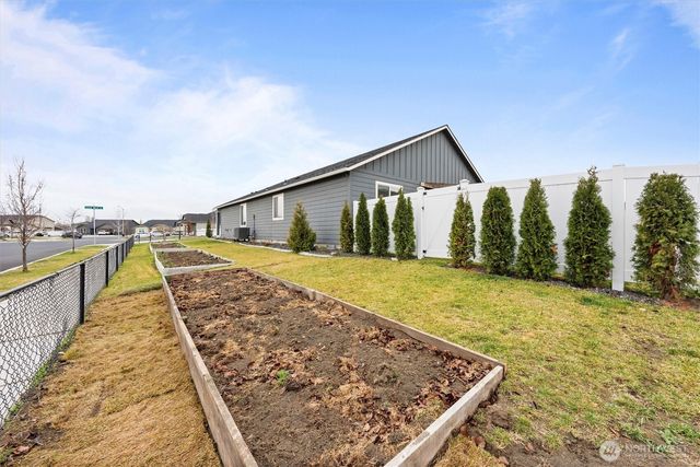 4210 Cove West, Moses Lake, WA 98837