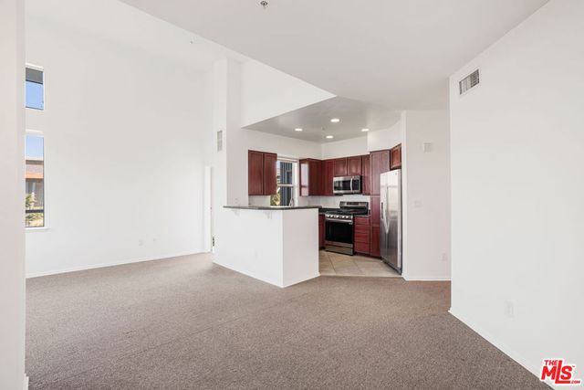 6400 Crescent Parkway 424, Playa Vista, CA 90094