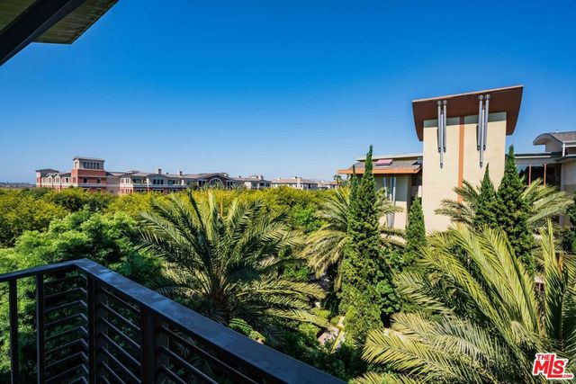 6400 Crescent Parkway 424, Playa Vista, CA 90094