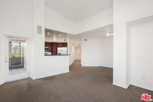 6400 Crescent Parkway 424, Playa Vista, CA 90094