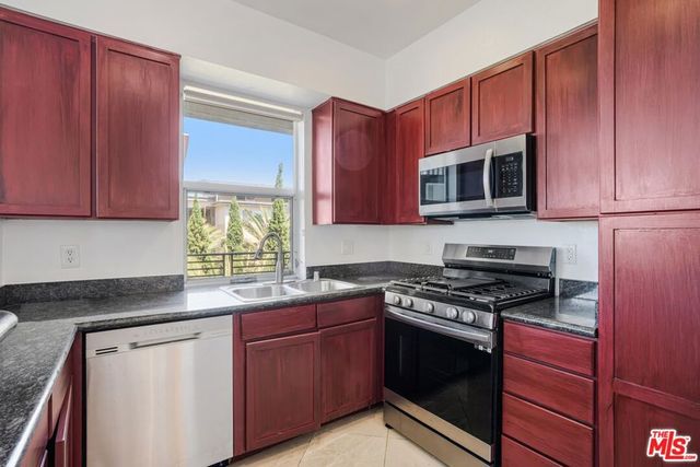 6400 Crescent Parkway 424, Playa Vista, CA 90094