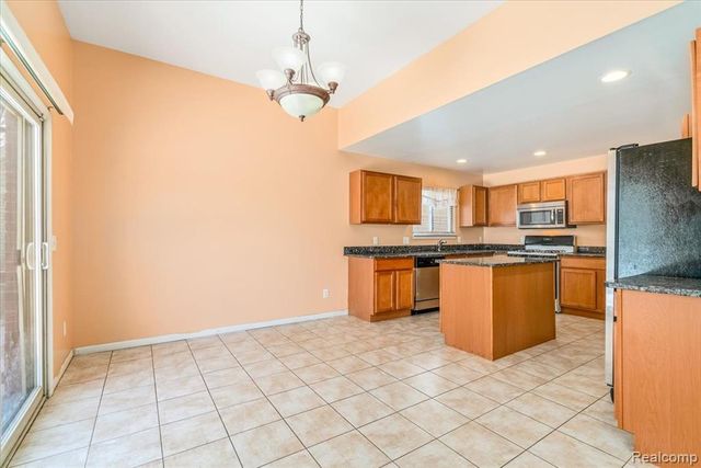 25889 Maple Drive, Taylor, MI 48180