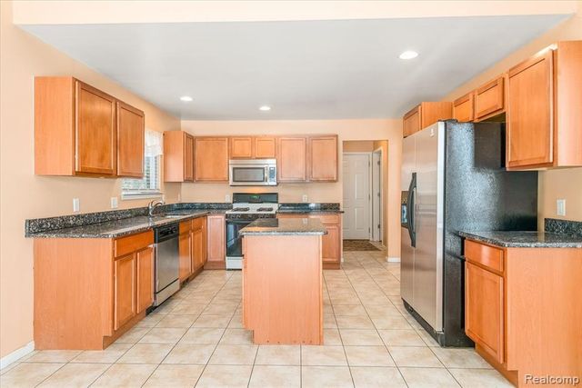 25889 Maple Drive, Taylor, MI 48180