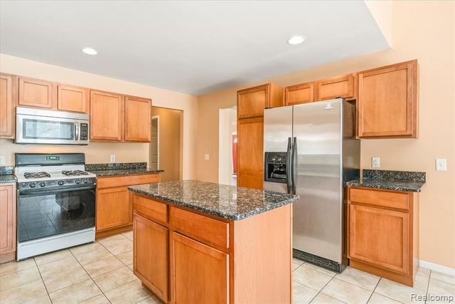 25889 Maple Drive, Taylor, MI 48180