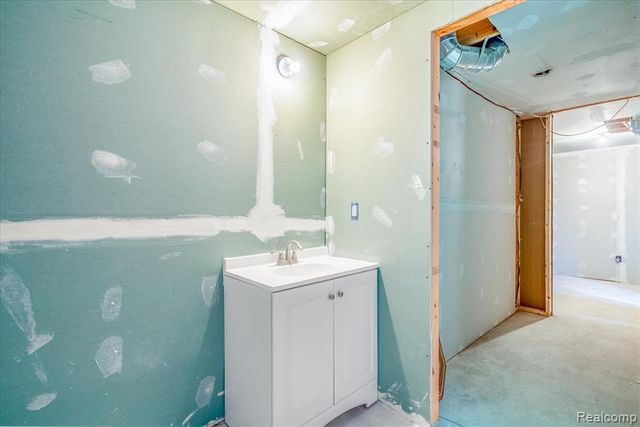 25889 Maple Drive, Taylor, MI 48180