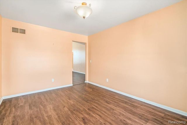 25889 Maple Drive, Taylor, MI 48180