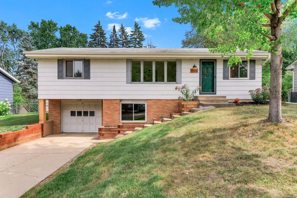 4616 Hillsboro Avenue N, New Hope, MN 55428 — photo 2